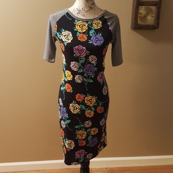 Lularoe Julia - Picture 1 of 3